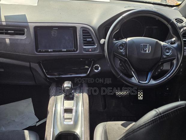 Honda Vezel 2018 Black