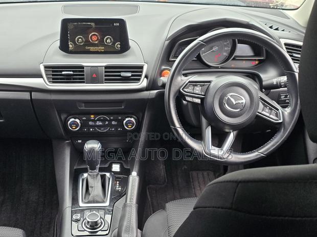 Mazda Axela 2018 Red