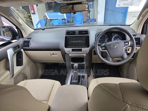 Toyota Land Cruiser Prado 2.7 2018 Black