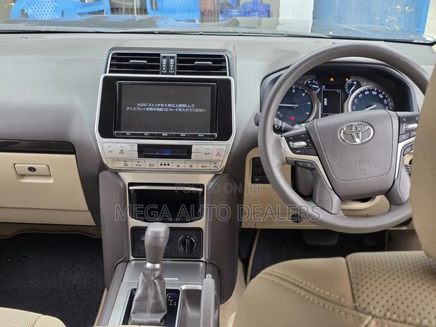 Toyota Land Cruiser Prado 2.7 2018 Black