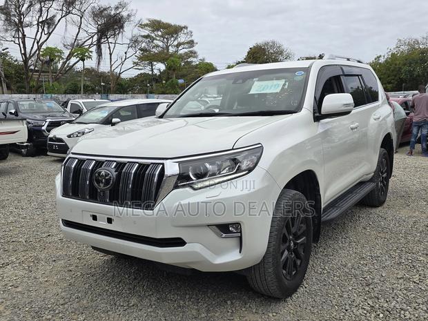 Toyota Land Cruiser Prado 2018 White