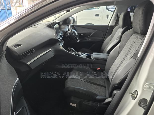 Peugeot 3008 2018 White
