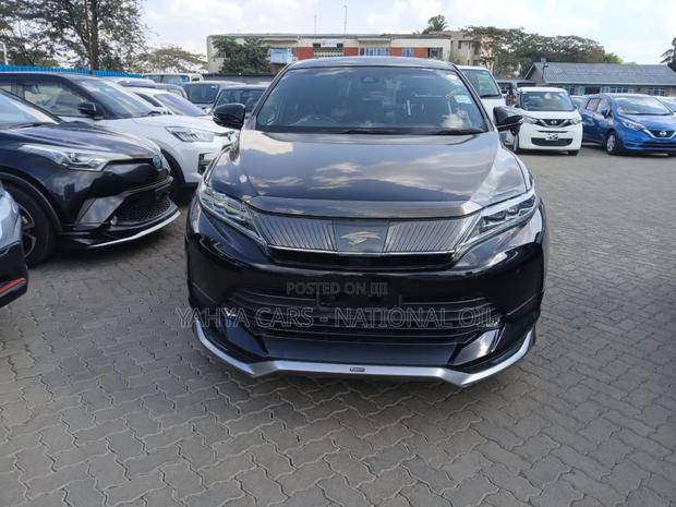 Toyota Harrier 2.0 2019 Black