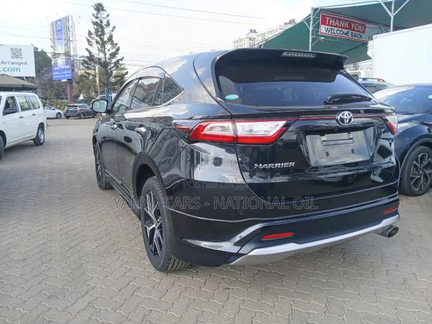Toyota Harrier 2.0 2019 Black