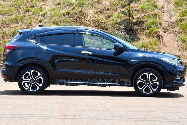 Honda Vezel 2018 Blue