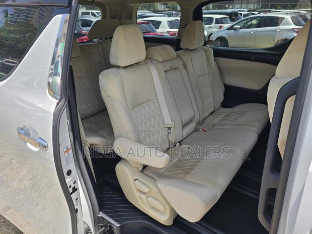Toyota Alphard 2018 White
