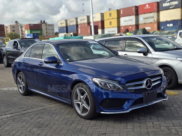 Mercedes-Benz C200 2018 Blue