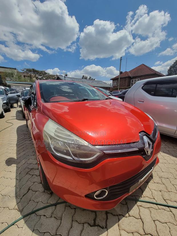 Renault Lutecia 2017 Red