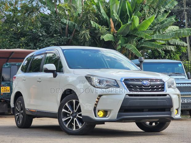 Subaru Forester 2.0XT Touring AWD 2017 White