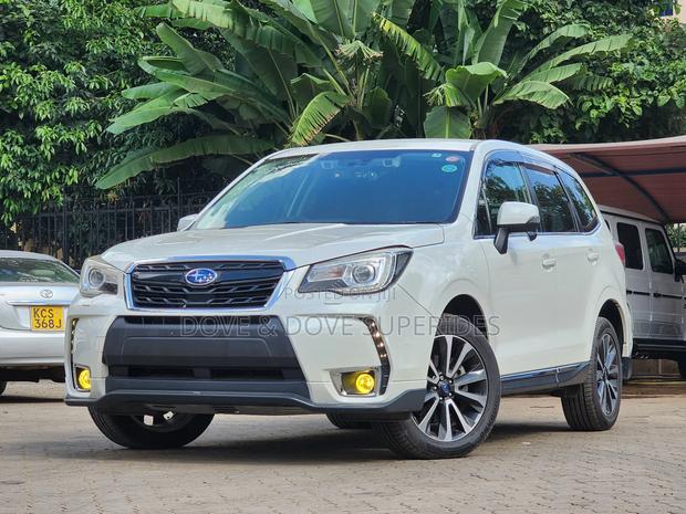 Subaru Forester 2.0XT Touring AWD 2017 White