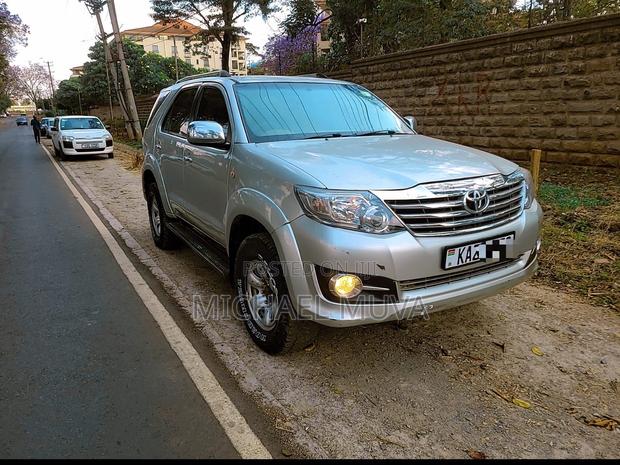 Toyota Fortuner 3.0 D AWD 2007 Silver