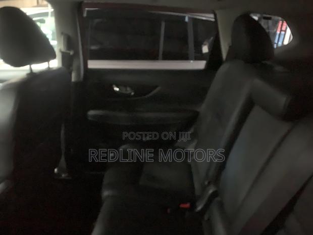 Nissan X-Trail 2.0 Petrol FWD 2018 Red