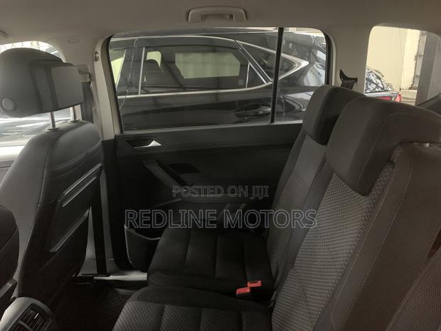 Volkswagen Touran 2018 Ivory