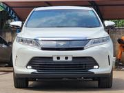 Toyota Harrier 2.0 2018 White for sale