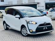 Toyota Sienta 2019 White for sale