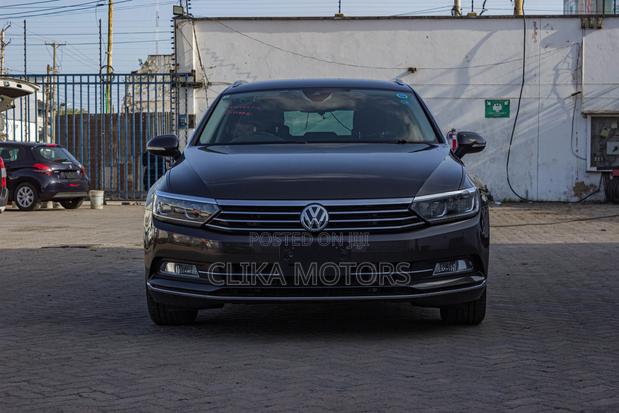 Volkswagen Passat 2.0T S 2018 Green