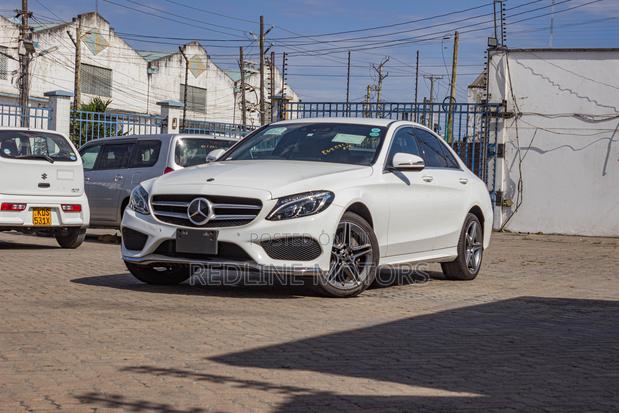 Mercedes-Benz C220 Base 2018 Pearl