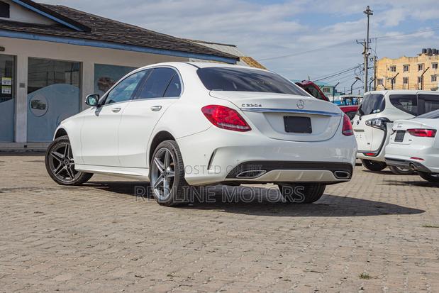 Mercedes-Benz C220 Base 2018 Pearl