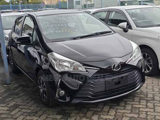 Toyota Vitz 2018 Black