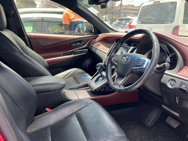 Toyota Harrier 2.0 2019 Red