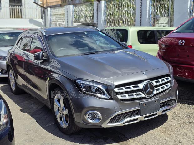 Mercedes-Benz GLA-Class 2018 Gray