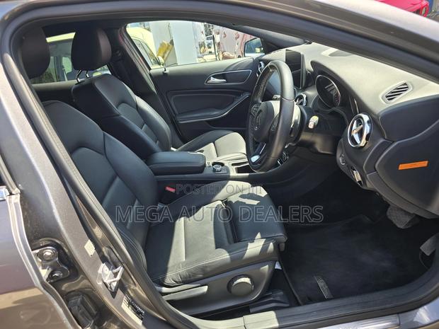 Mercedes-Benz GLA-Class 2018 Gray