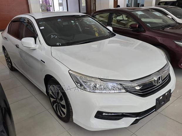 Honda Accord 2018 White