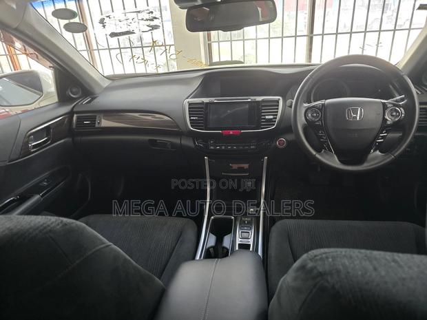 Honda Accord 2018 White