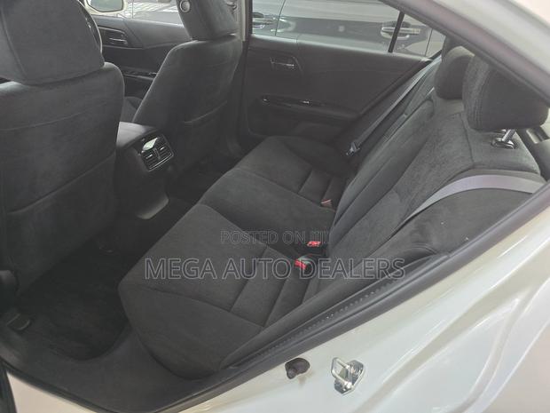 Honda Accord 2018 White
