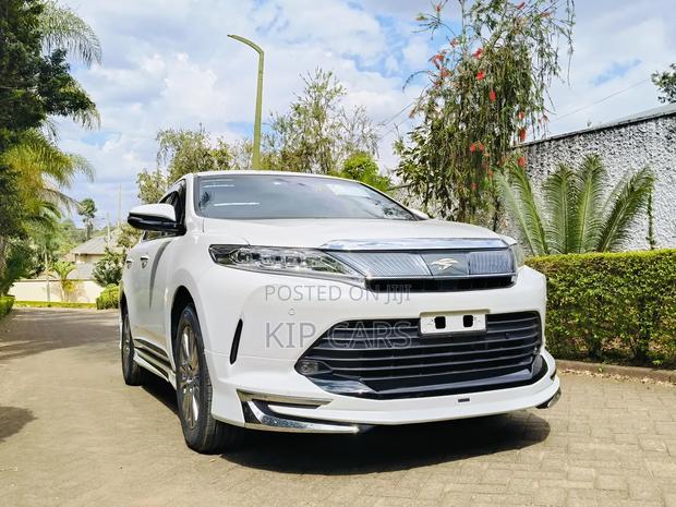 Toyota Harrier 2.0 2018 Pearl