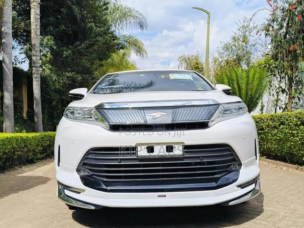Toyota Harrier 2.0 2018 Pearl