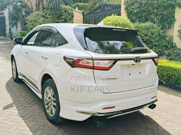 Toyota Harrier 2.0 2018 Pearl