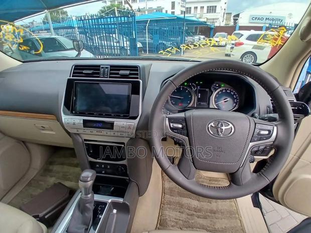 Toyota Land Cruiser Prado 2021 Black