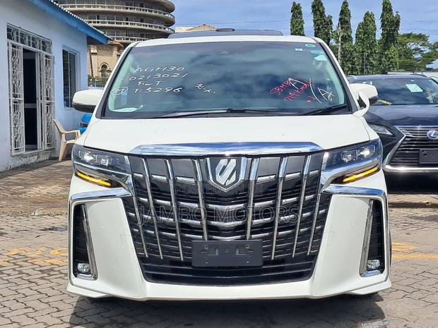 Toyota Alphard 2.5 Petrol FWD 2019 White