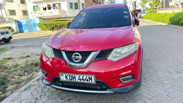 Nissan X-Trail 2.0 Petrol AWD 2014 Red