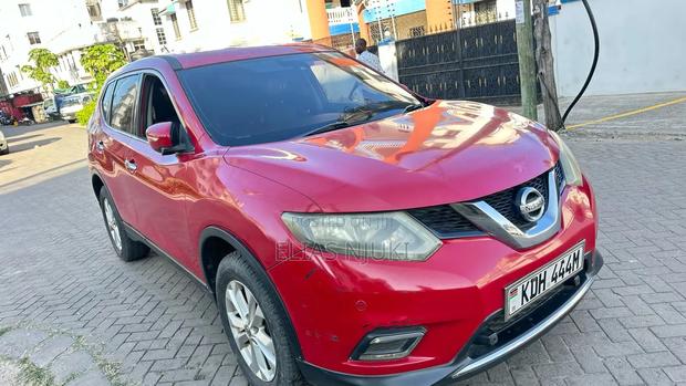 Nissan X-Trail 2.0 Petrol AWD 2014 Red