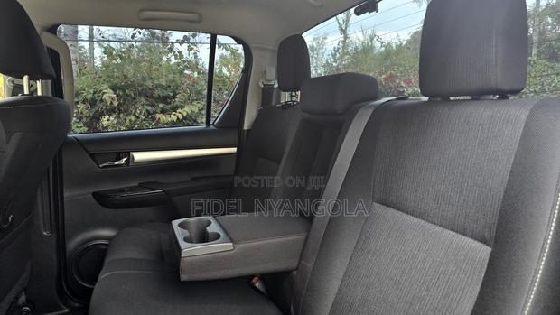 Toyota Hilux Revo Double Cab Deisel 2.4 AWD 2021 Black