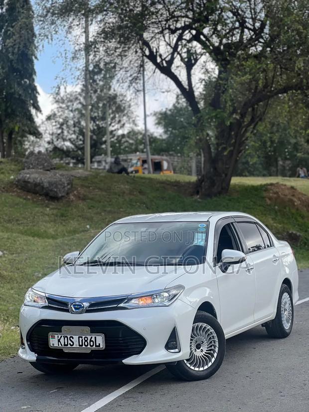 Toyota Axio 2018 White