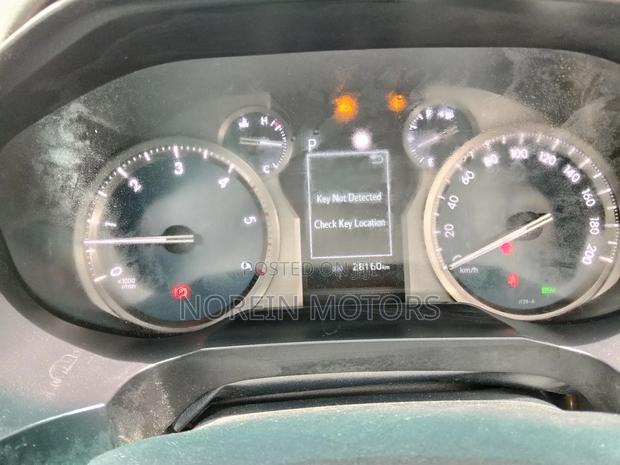 Toyota Land Cruiser Prado 2022 Silver