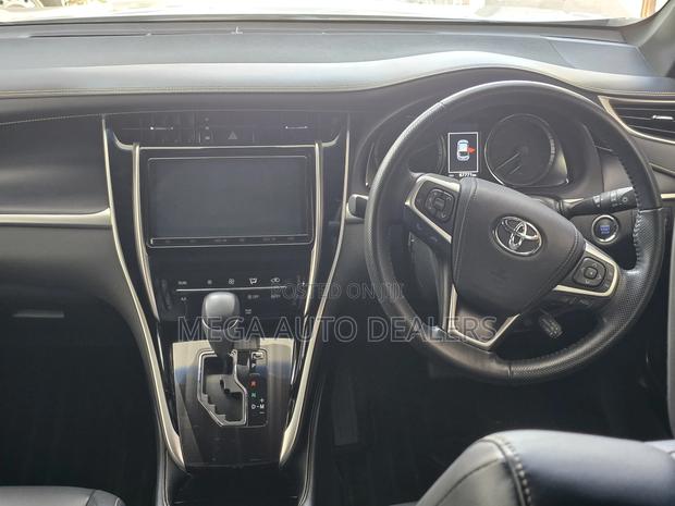 Toyota Harrier 2018 White