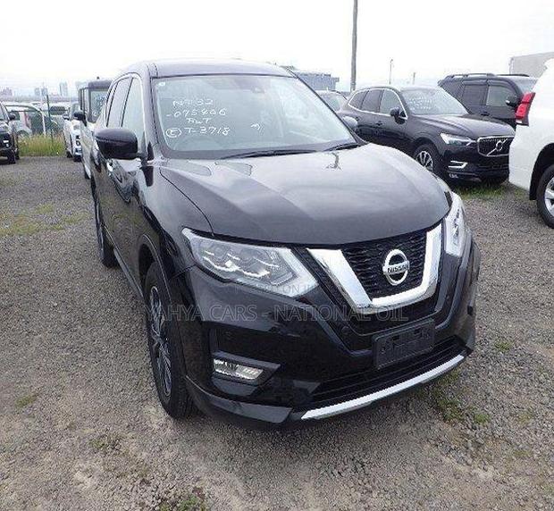Nissan X-Trail 2.0 Petrol FWD 2018 Black
