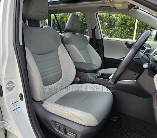 Toyota RAV4 Adventure 2019 White