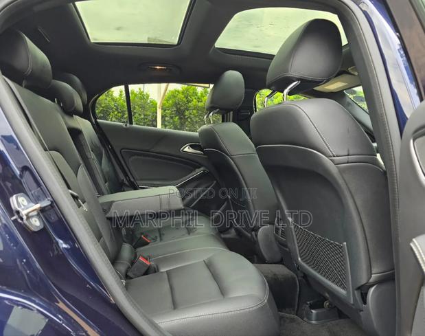 Mercedes-Benz GLA-Class 2018 Blue