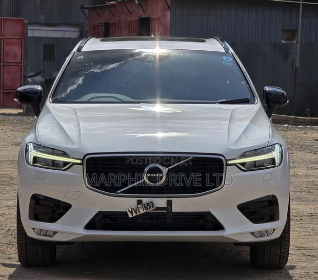 Volvo XC60 T5 R-Design AWD 2019 White