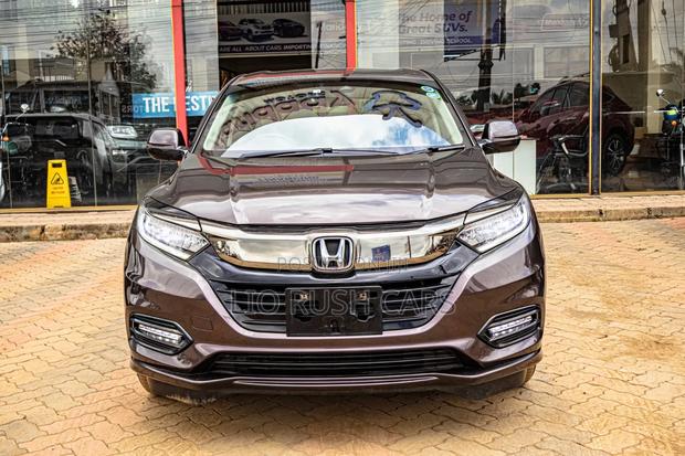 Honda Vezel 2019 Maroon