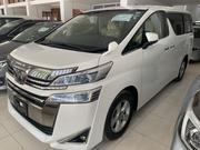 Toyota Vellfire 2018 White for sale