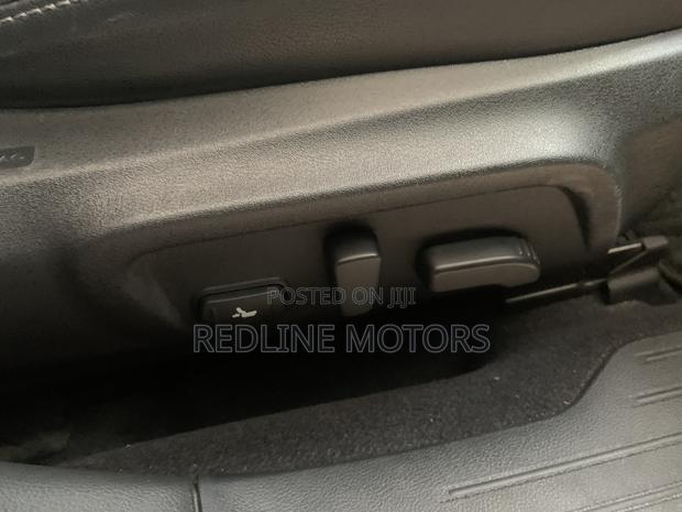 Subaru Outback 2.5i Limited AWD 2018 Blue