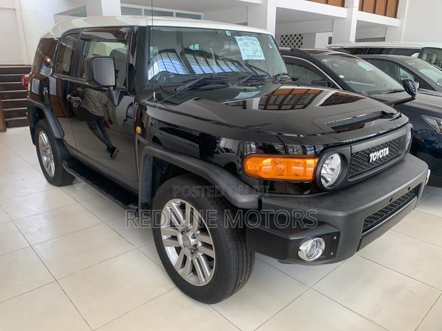 Toyota FJ Cruiser 2017 Black