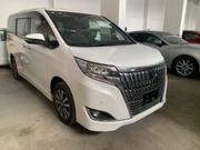 Toyota Esquire 2.0 FWD (7 seater) 2018 Off white for sale