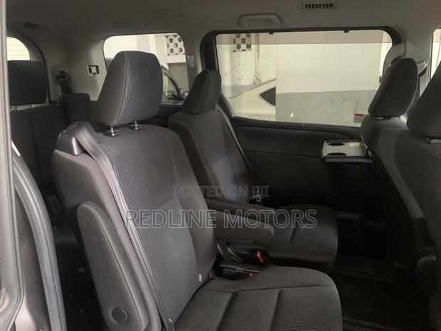 Toyota Noah 1.8 FWD Hybrid (7 seater) 2018 Ivory